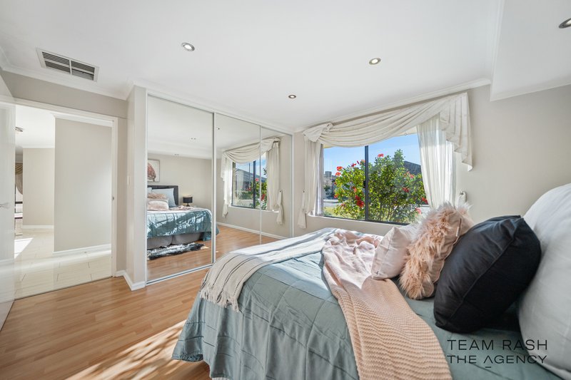 Photo - 23 Deflexa Road, Canning Vale WA 6155 - Image 12