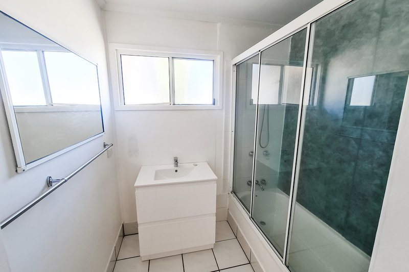 Photo - 23 Delta Avenue, Mount Isa QLD 4825 - Image 9