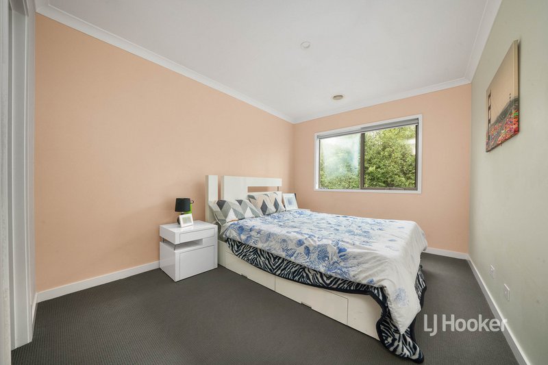 Photo - 23 Denman Drive, Point Cook VIC 3030 - Image 12