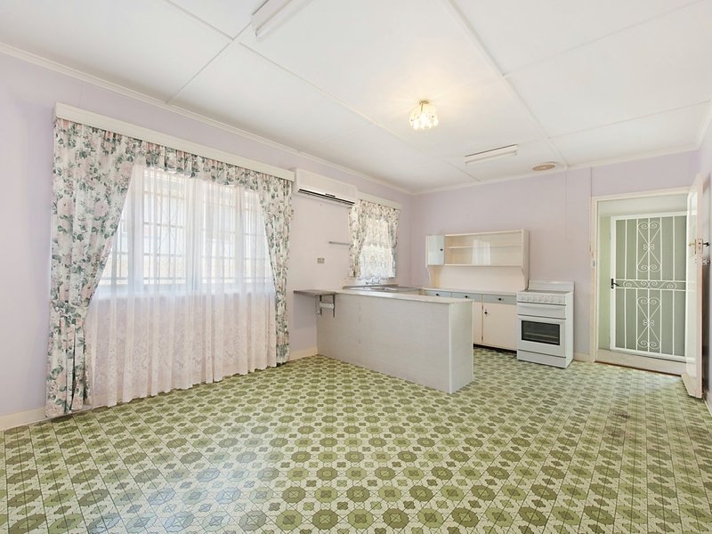 Photo - 23 Deodar Street, Inala QLD 4077 - Image 4