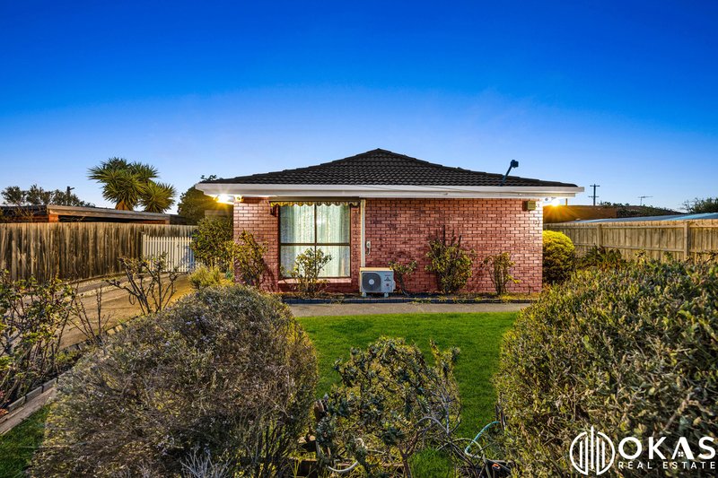 Photo - 23 Devlin Drive, Hoppers Crossing VIC 3029 - Image 2