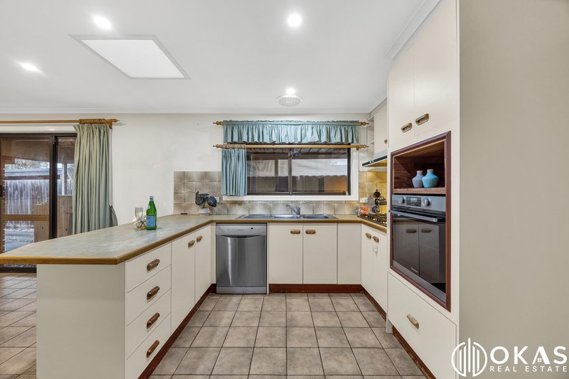 Photo - 23 Devlin Drive, Hoppers Crossing VIC 3029 - Image 11