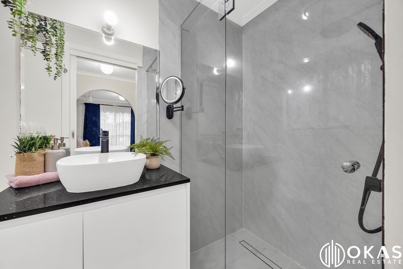 Photo - 23 Devlin Drive, Hoppers Crossing VIC 3029 - Image 14