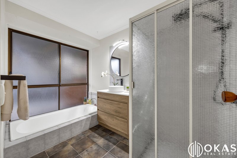 Photo - 23 Devlin Drive, Hoppers Crossing VIC 3029 - Image 17