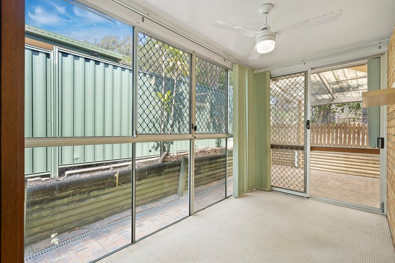 Photo - 23 Dewar Drive, Loganholme QLD 4129 - Image 6