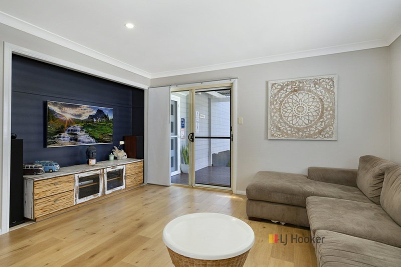 Photo - 23 Diamond Head Drive, Budgewoi NSW 2262 - Image 6