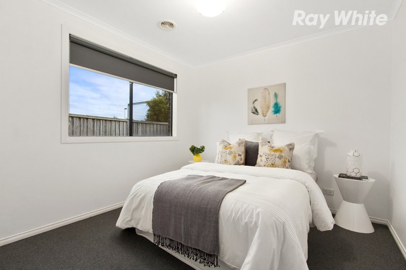 Photo - 23 Dianella Close, Pakenham VIC 3810 - Image 9