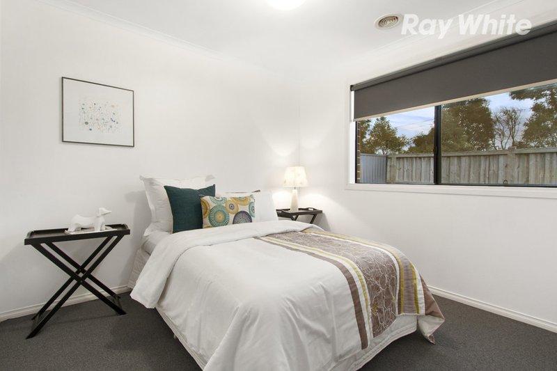 Photo - 23 Dianella Close, Pakenham VIC 3810 - Image 10