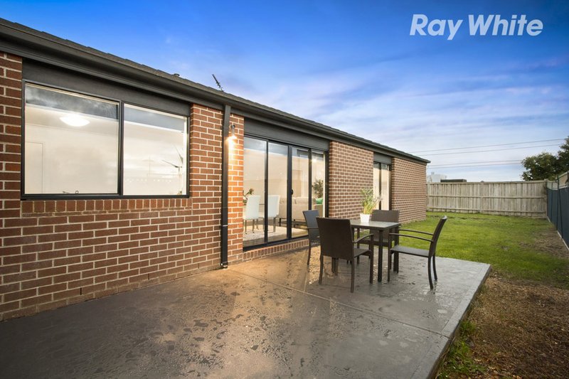 Photo - 23 Dianella Close, Pakenham VIC 3810 - Image 13