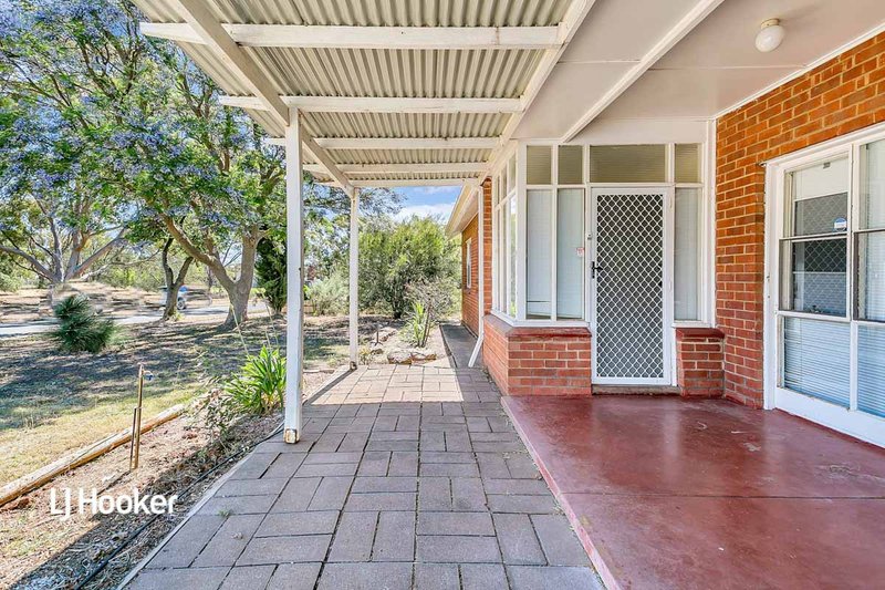 Photo - 23 Dockett Road, Elizabeth Downs SA 5113 - Image 2