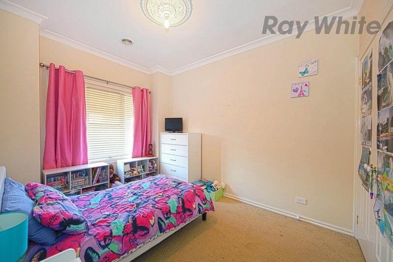 Photo - 23 Dolphin Crescent, Point Cook VIC 3030 - Image 2