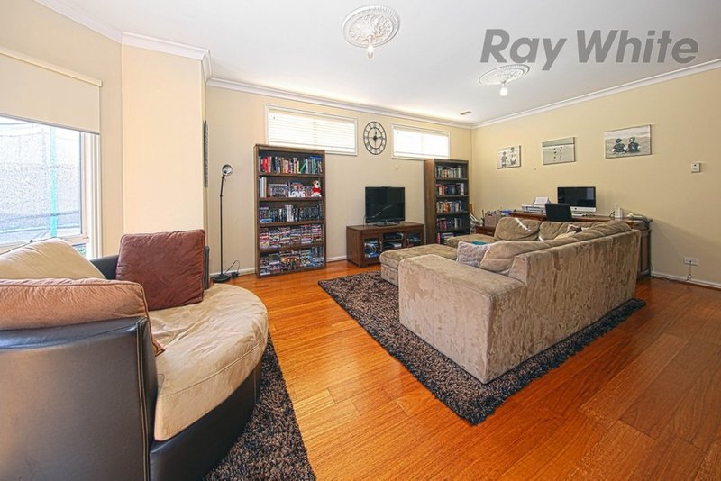 Photo - 23 Dolphin Crescent, Point Cook VIC 3030 - Image 8