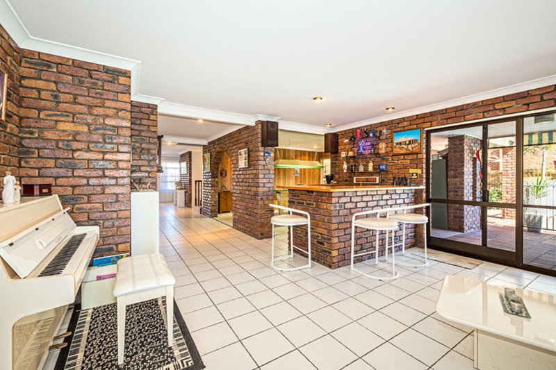 Photo - 23 Dolphin Drive, Bongaree QLD 4507 - Image 10