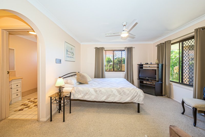 Photo - 23 Dolphin Drive, Bongaree QLD 4507 - Image 12