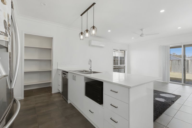 Photo - 23 Dorrigo Street, Yarrabilba QLD 4207 - Image 4
