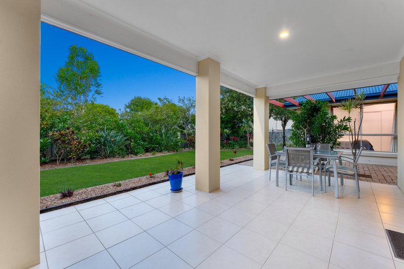 Photo - 23 Dotterel Crescent, North Lakes QLD 4509 - Image 10