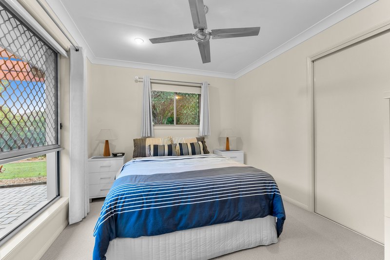 Photo - 23 Dotterel Crescent, North Lakes QLD 4509 - Image 18