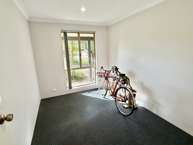 Photo - 23 Dotterell Crescent, Geographe WA 6280 - Image 13