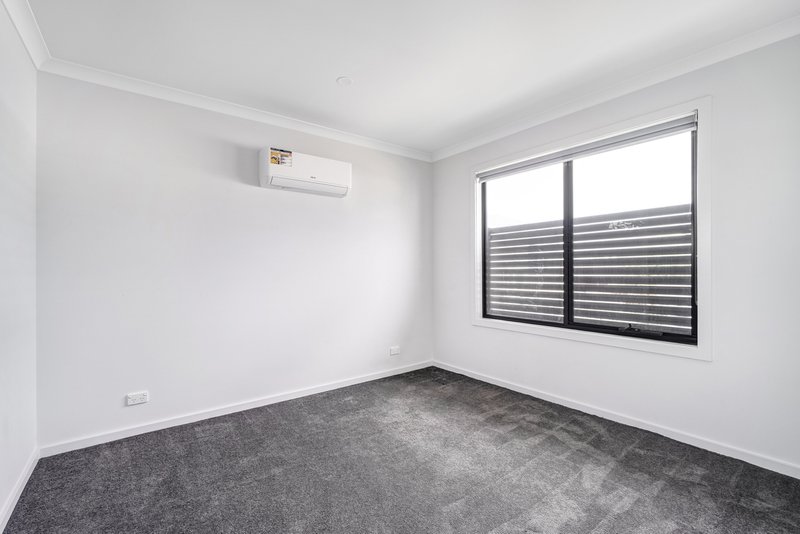 Photo - 2/3 Dumbarton Street, Reservoir VIC 3073 - Image 6