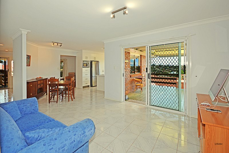 Photo - 23 Dundee Drive, Banora Point NSW 2486 - Image 4