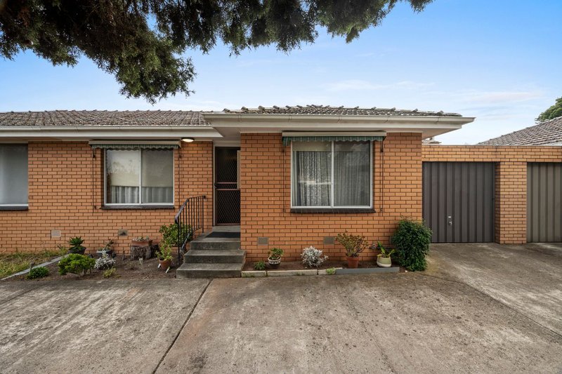 Photo - 2/3 Dundee Street, Reservoir VIC 3073 - Image 1