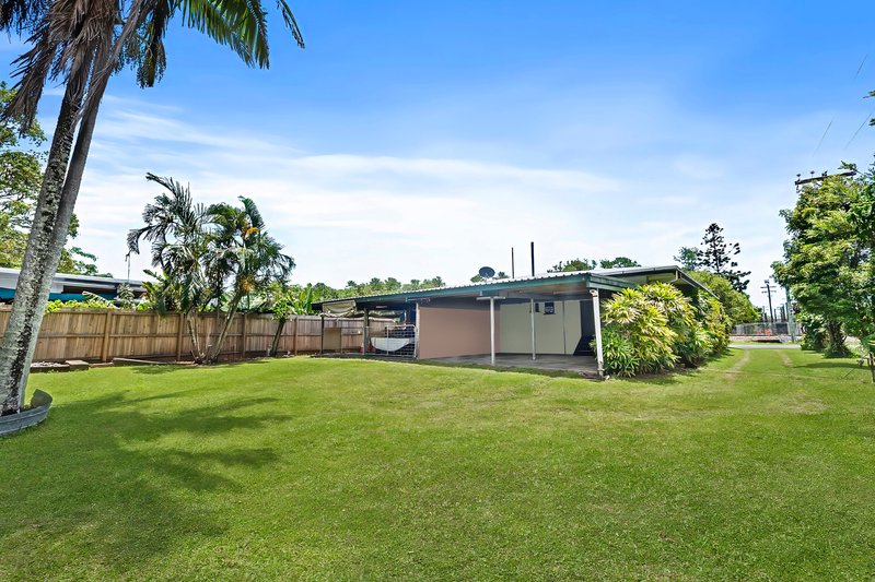 Photo - 23 Dunn Street, Cairns North QLD 4870 - Image 2