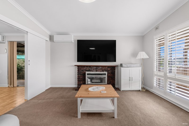 Photo - 23 Dural Way, Armadale WA 6112 - Image 4
