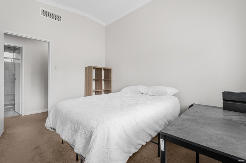 Photo - 23 Dural Way, Armadale WA 6112 - Image 10
