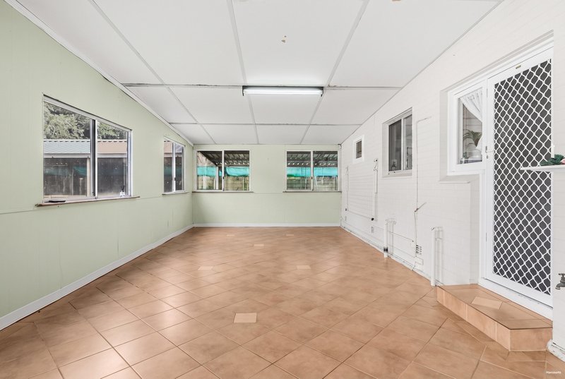 Photo - 23 Dural Way, Armadale WA 6112 - Image 20