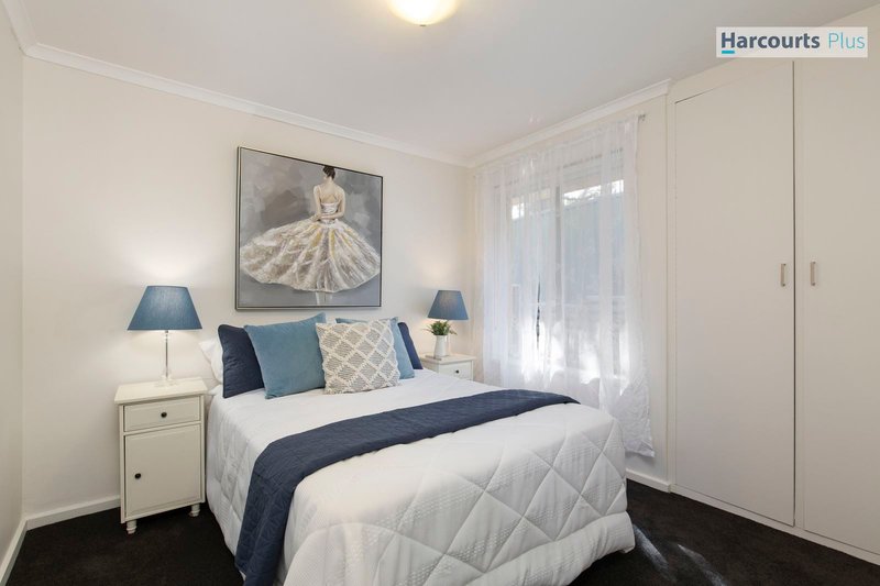 Photo - 23 Dutchman Drive, Hallett Cove SA 5158 - Image 12