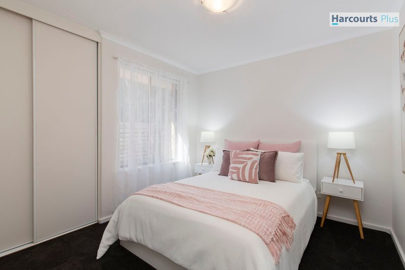 Photo - 23 Dutchman Drive, Hallett Cove SA 5158 - Image 15