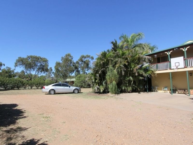 Photo - 23 Edgewood Drive, Emerald QLD 4720 - Image 23