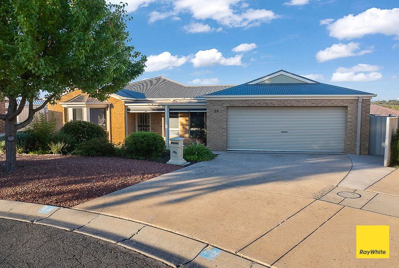 Photo - 23 Elizabeth Street, Kangaroo Flat VIC 3555 - Image 2