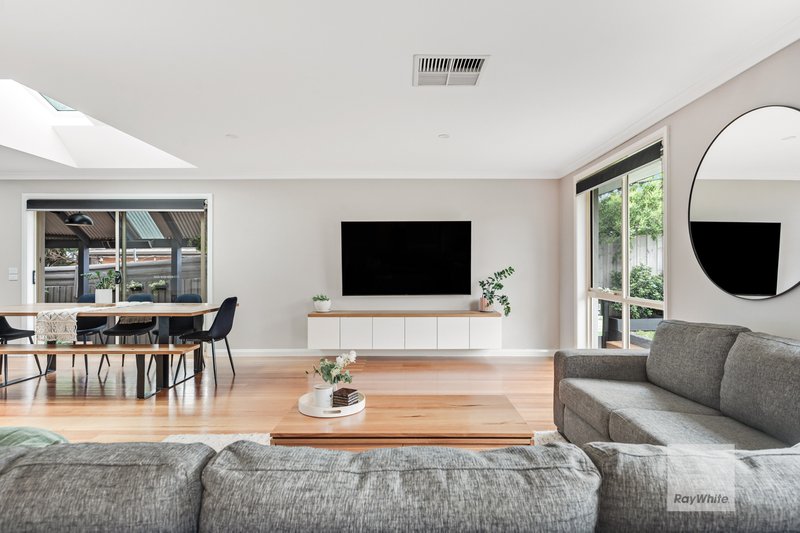 Photo - 23 Ellesmere Crescent, Gladstone Park VIC 3043 - Image 6