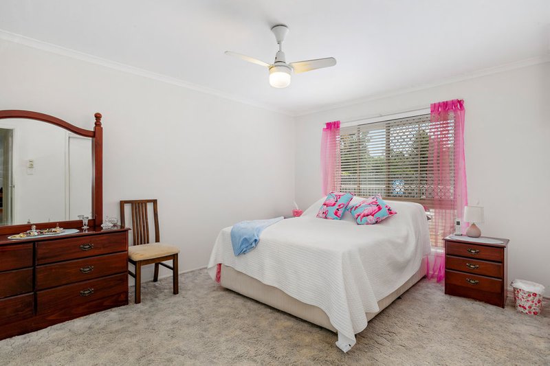 Photo - 23 Elmwood Drive, Bray Park QLD 4500 - Image 5