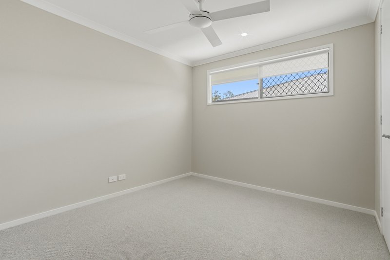 Photo - 23 Emerald Place, Bridgeman Downs QLD 4035 - Image 8