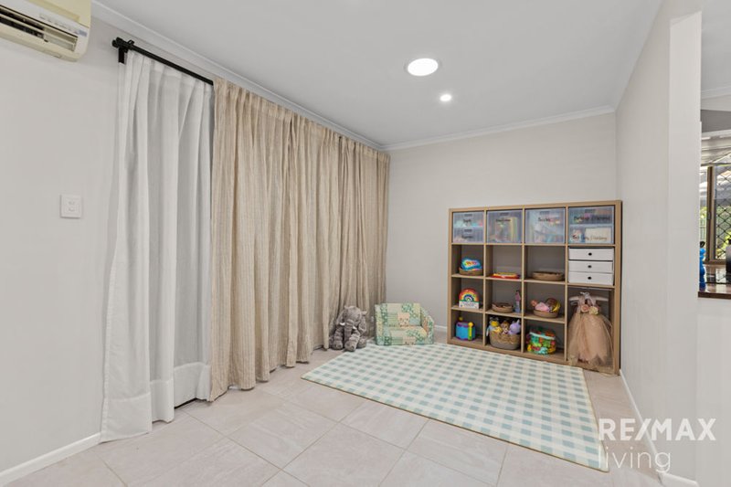 Photo - 23 Emerson Drive, Morayfield QLD 4506 - Image 5