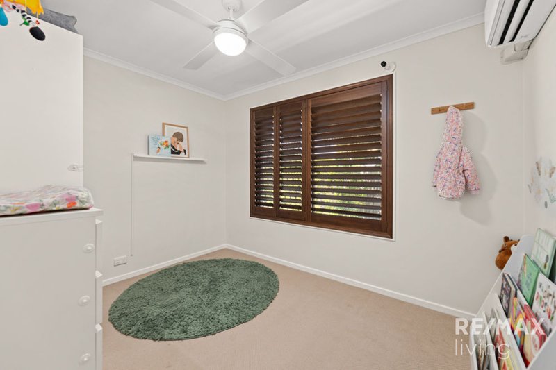 Photo - 23 Emerson Drive, Morayfield QLD 4506 - Image 9