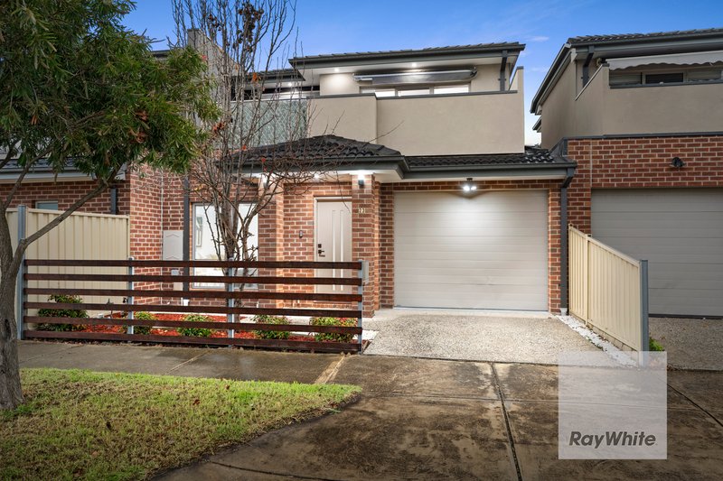 Photo - 23 Emu Parade, Jacana VIC 3047 - Image 1