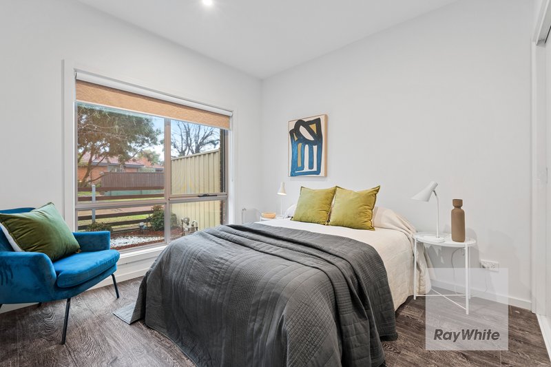 Photo - 23 Emu Parade, Jacana VIC 3047 - Image 7