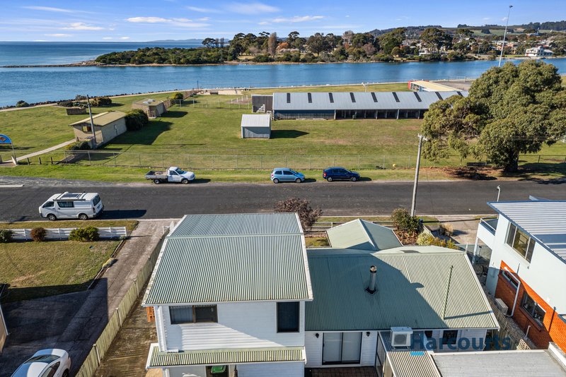 Photo - 23 Esplanade , West Ulverstone TAS 7315 - Image 4