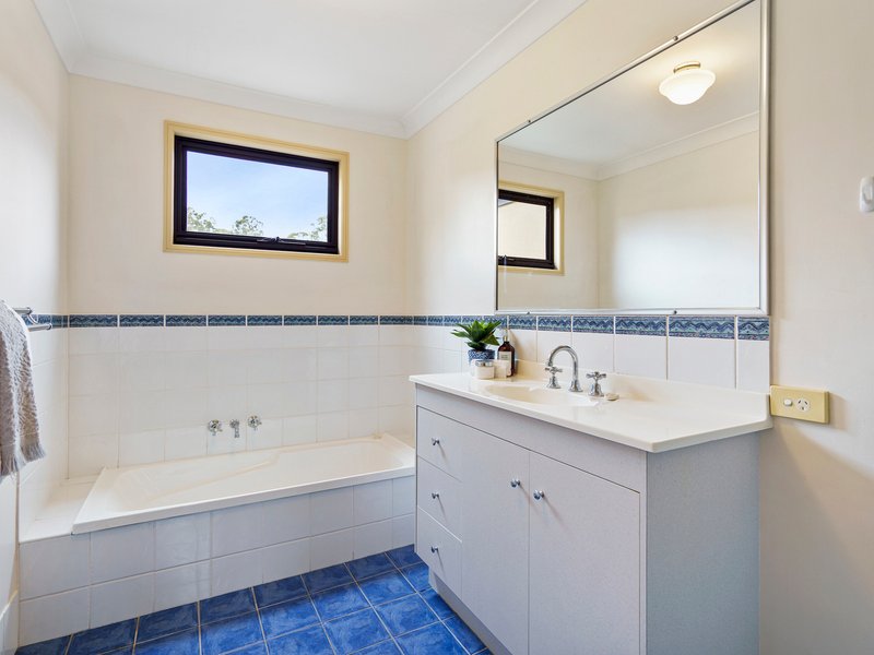 Photo - 23 Estate Place, Holland Park West QLD 4121 - Image 12