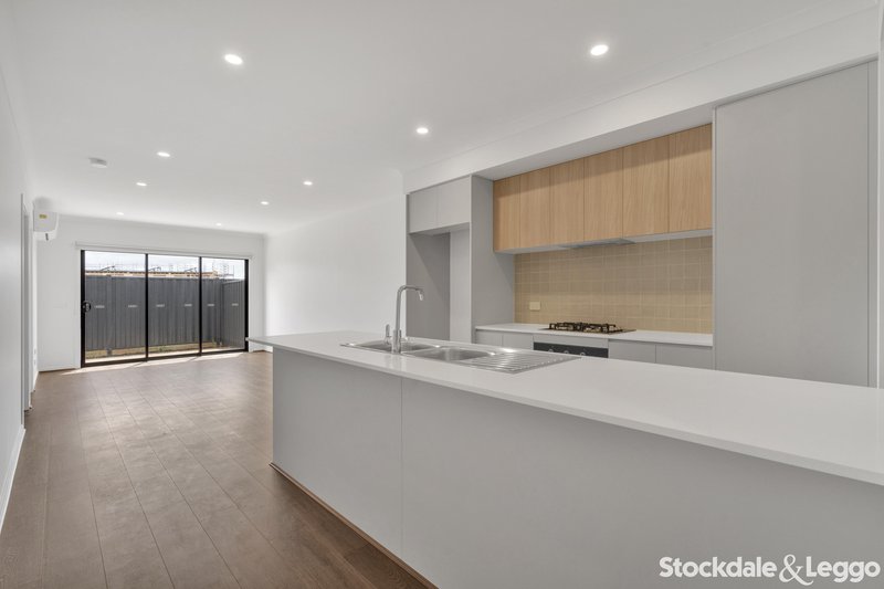 Photo - 23 Etna Road, Truganina VIC 3029 - Image 6