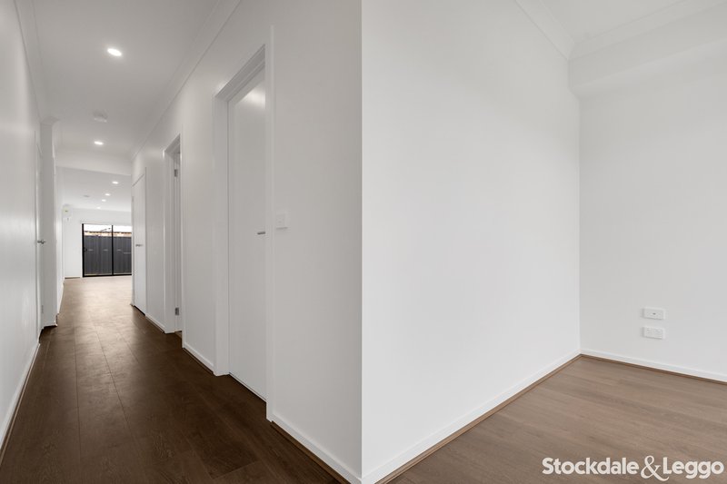 Photo - 23 Etna Road, Truganina VIC 3029 - Image 9