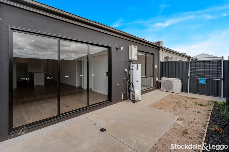 Photo - 23 Etna Road, Truganina VIC 3029 - Image 16