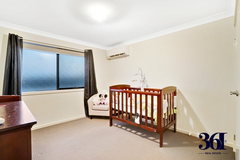 Photo - 23 Exploration Avenue, Werribee VIC 3030 - Image 9