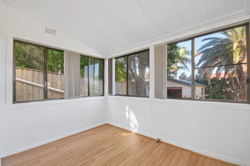 Photo - 23 Fairport Street, North Curl Curl NSW 2099 - Image 10