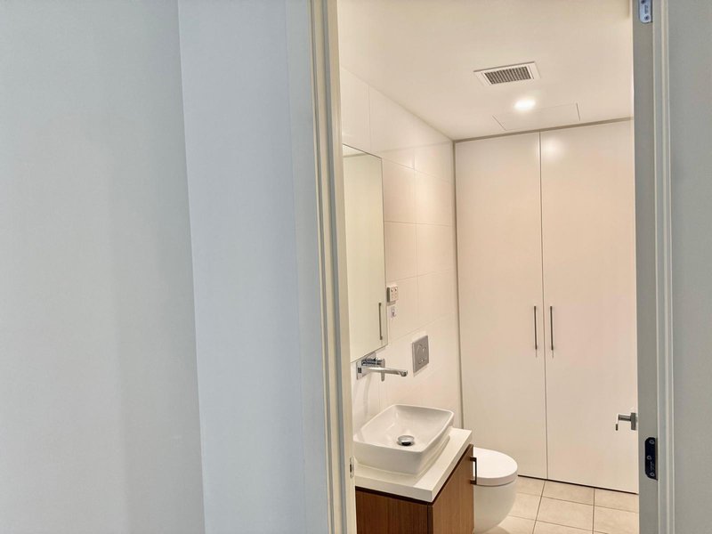 Photo - 23 Fairway Circuit, Strathfield NSW 2135 - Image 6