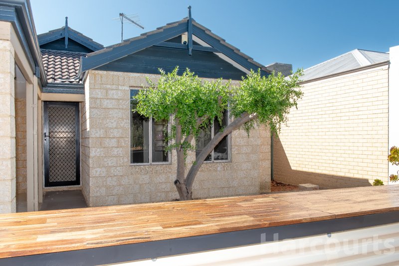Photo - 23 Feakle Bend, Ridgewood WA 6030 - Image 2