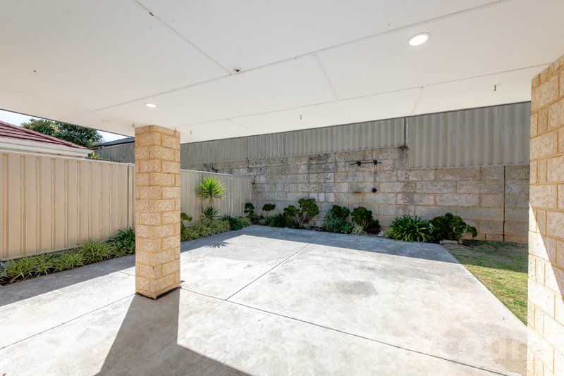 Photo - 23 Feakle Bend, Ridgewood WA 6030 - Image 5